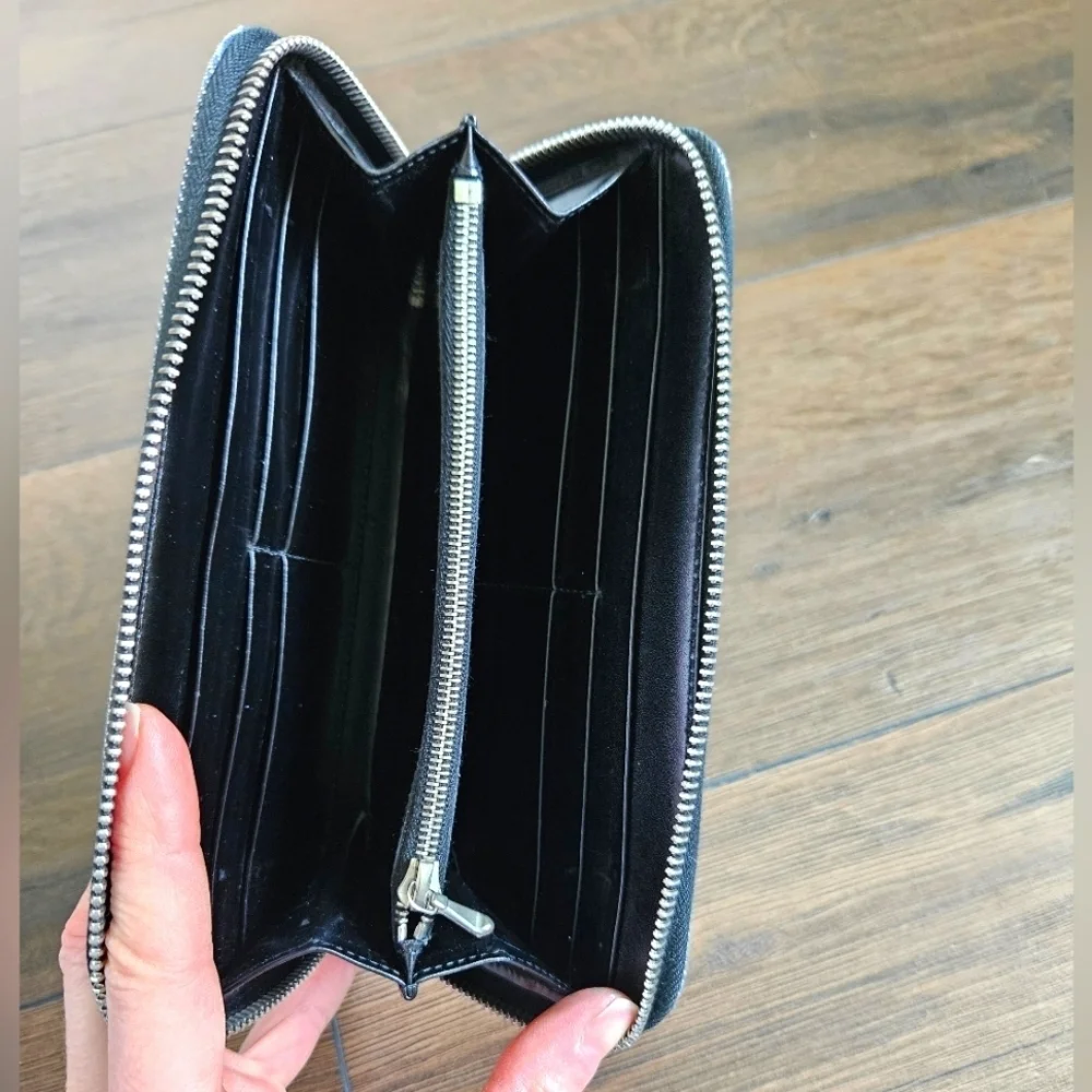 BVLGARI stylish wallet